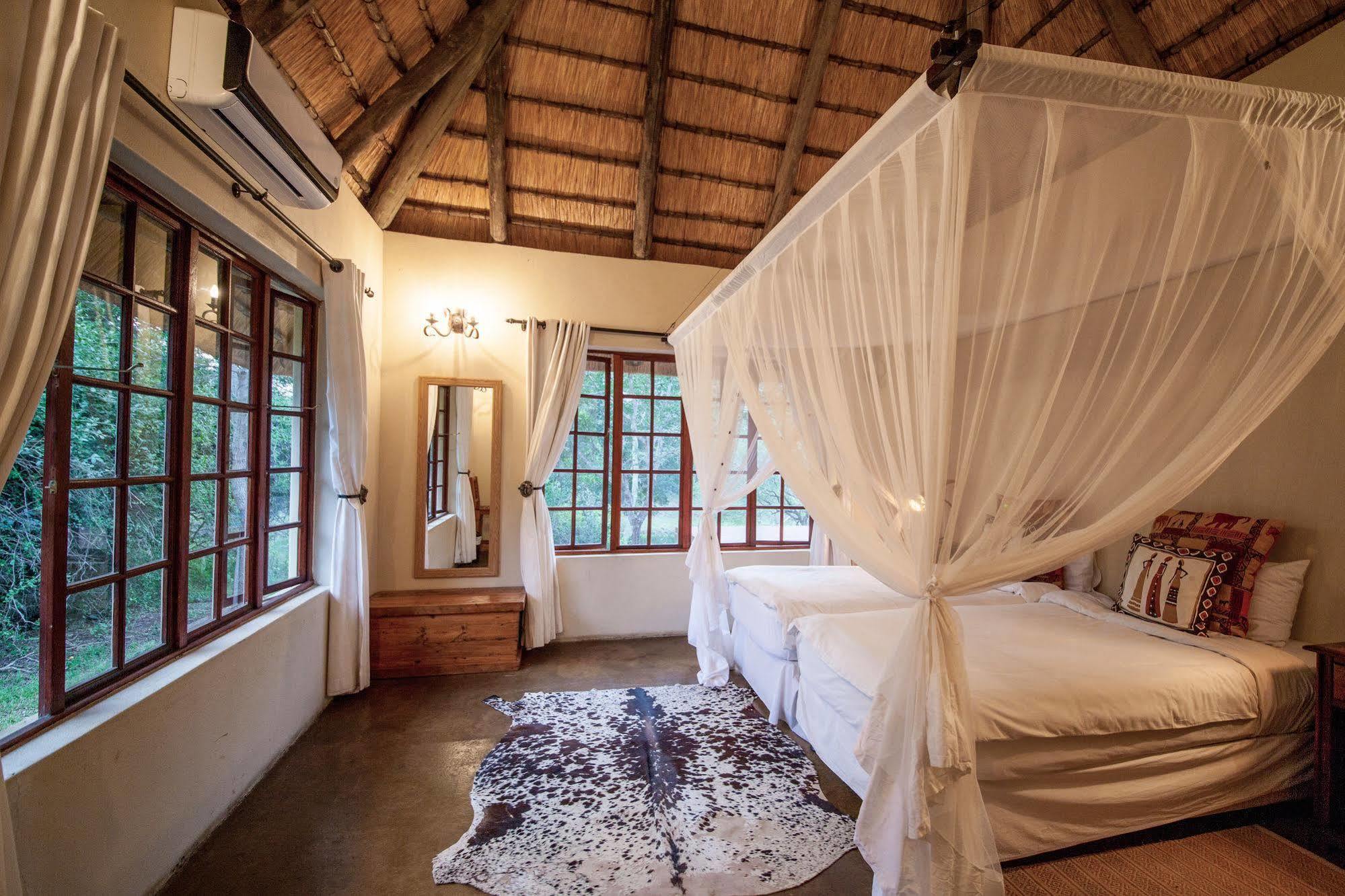 Rhino River Lodge Manyoni Private Game Reserve Exteriör bild